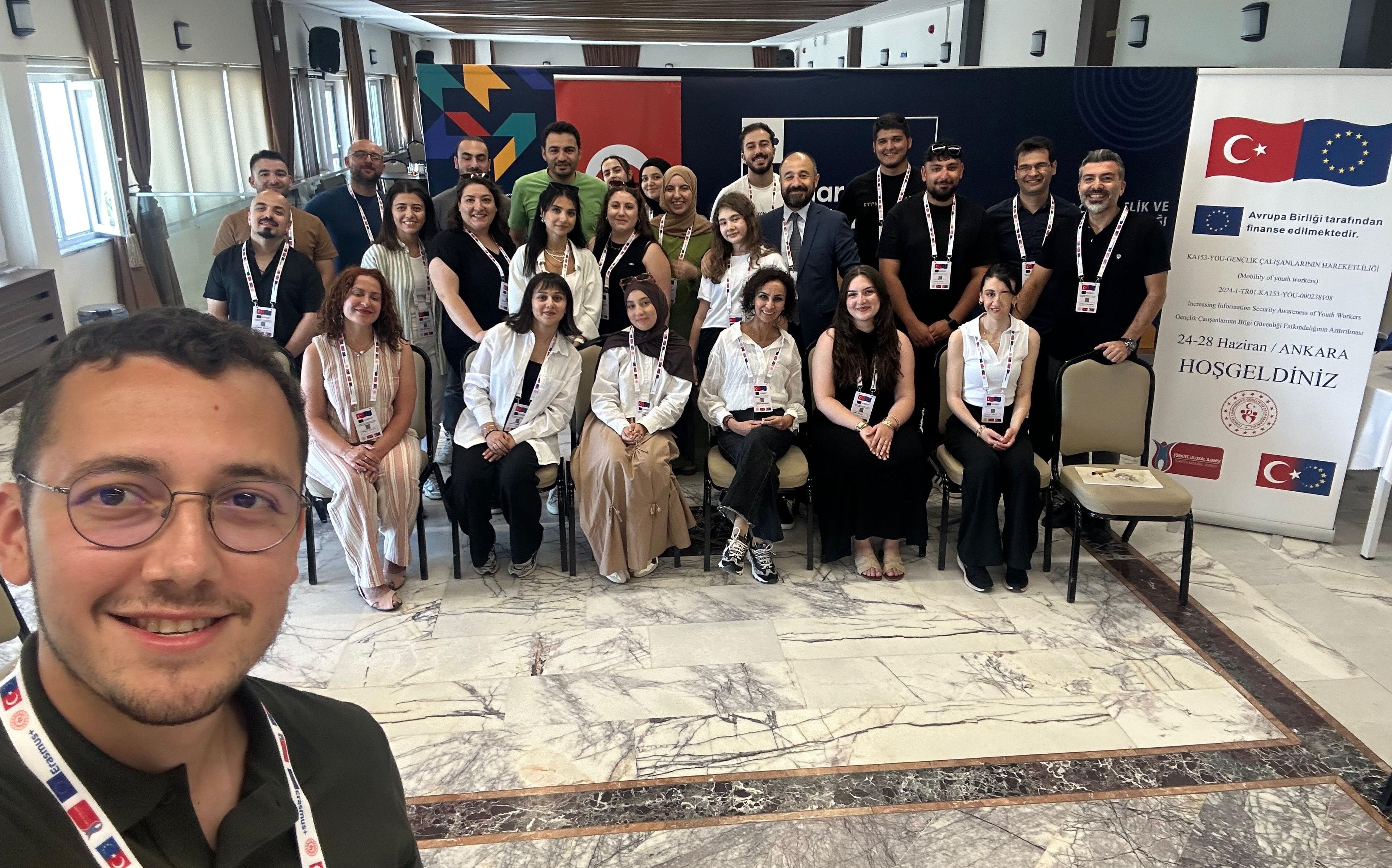 Etkinlik Fotoğrafı 1